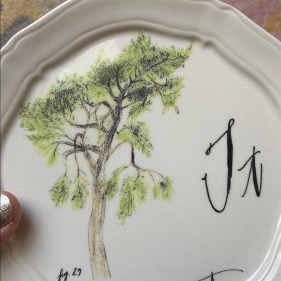 🌳Anthropologie Linea Carta Monogram Canapé Plate T Take Root EUC - Picture 6 of 15